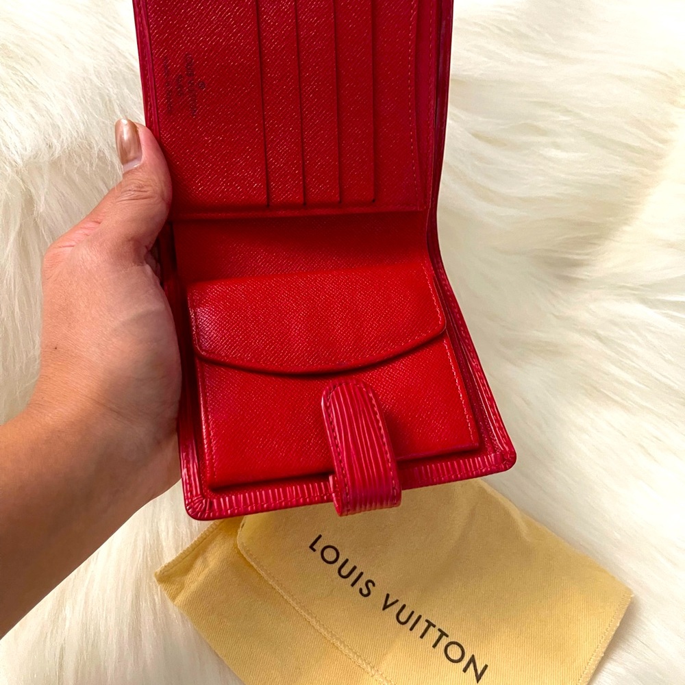 Louis Vuitton Red Epi Leather - Picture 5 of 5